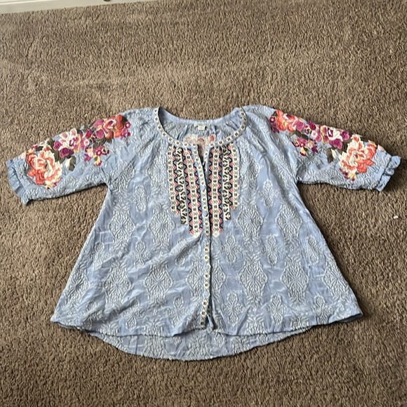 Sundance Tops - Sundance heavily embroidered size small button-down blouse( ballets melody)